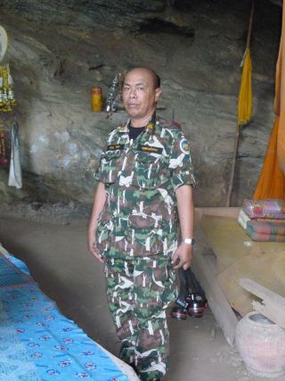 Pu Wai Cave